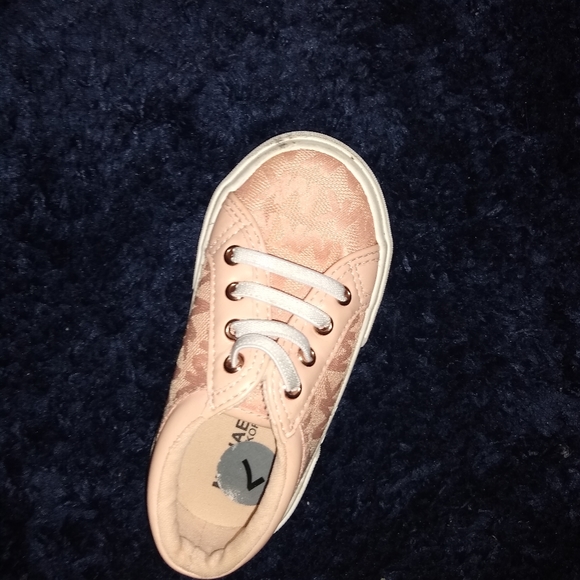 Micheal k toddler size7 - Picture 3 of 3